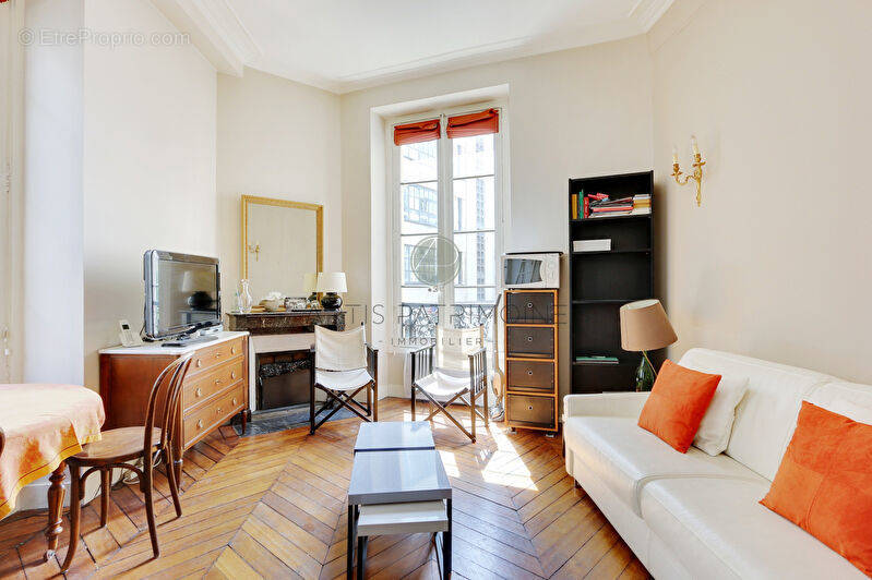 Appartement à PARIS-6E