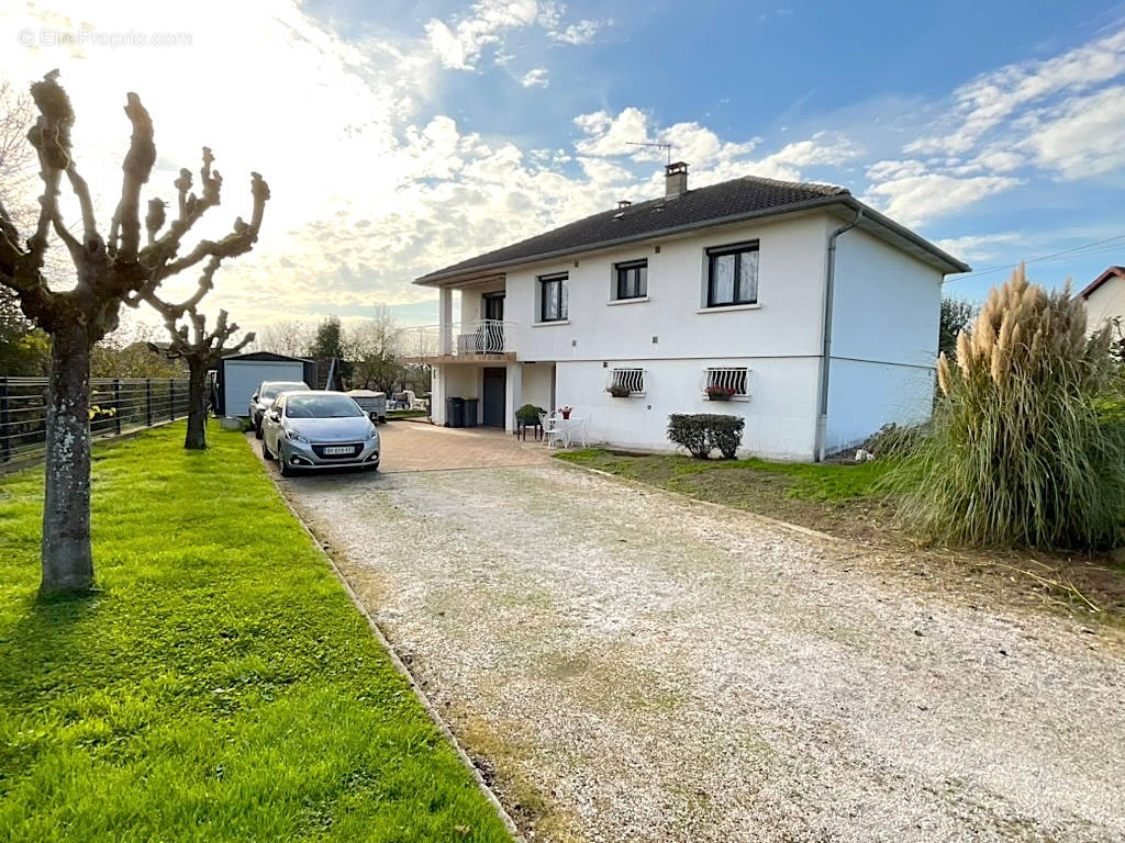 Maison à FAVERNEY