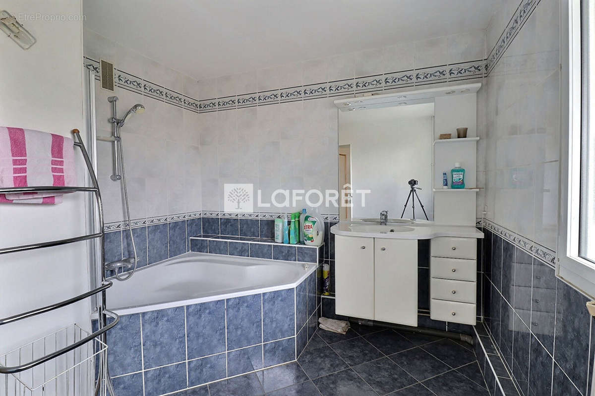 Appartement à VITRY-SUR-SEINE