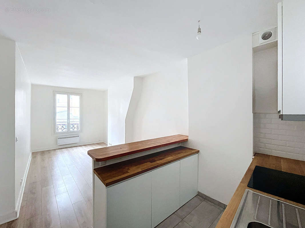 Appartement à PARIS-8E