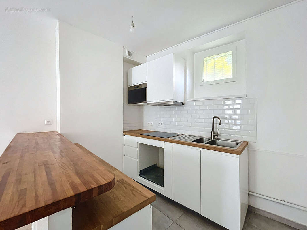 Appartement à PARIS-8E