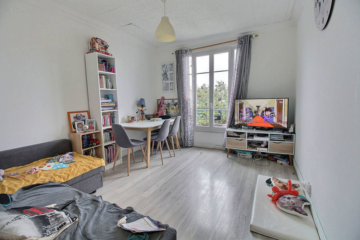 Appartement à COLOMBES