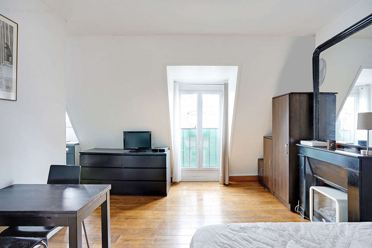 Appartement à PARIS-19E