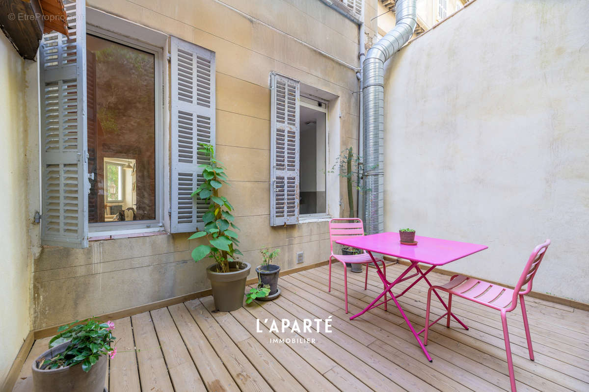 Appartement à MARSEILLE-6E