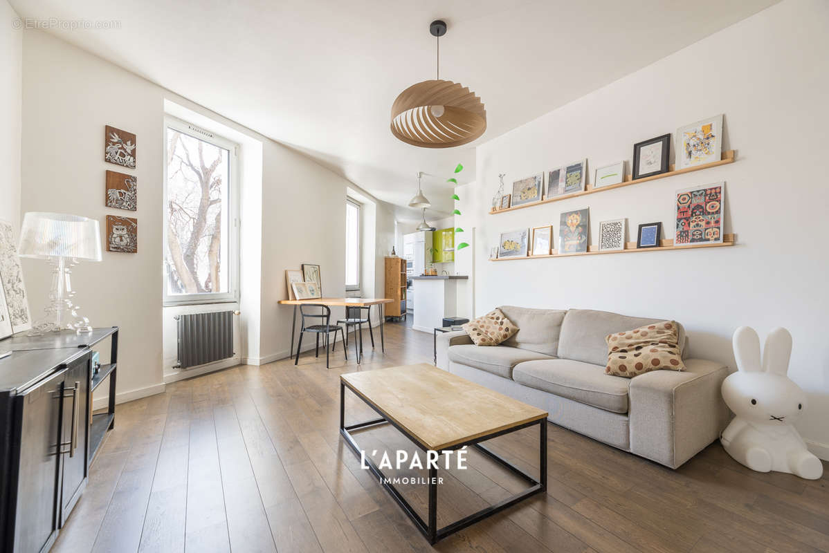 Appartement à MARSEILLE-6E