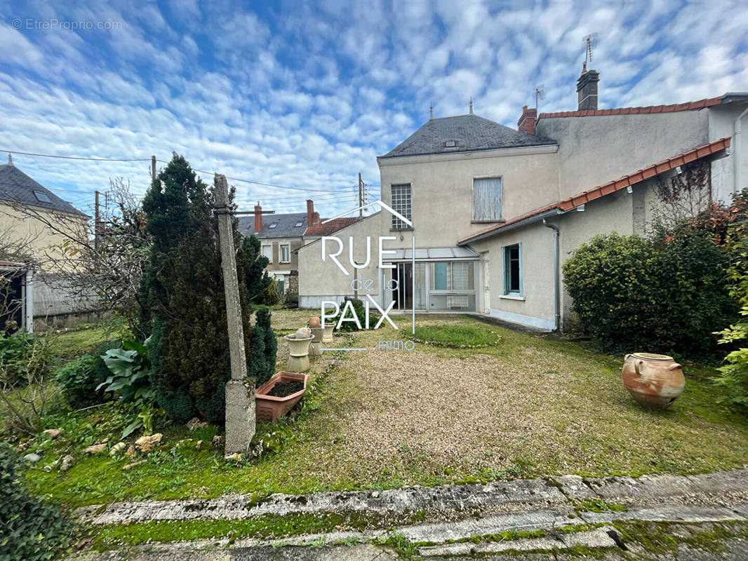 Maison à CHATELLERAULT