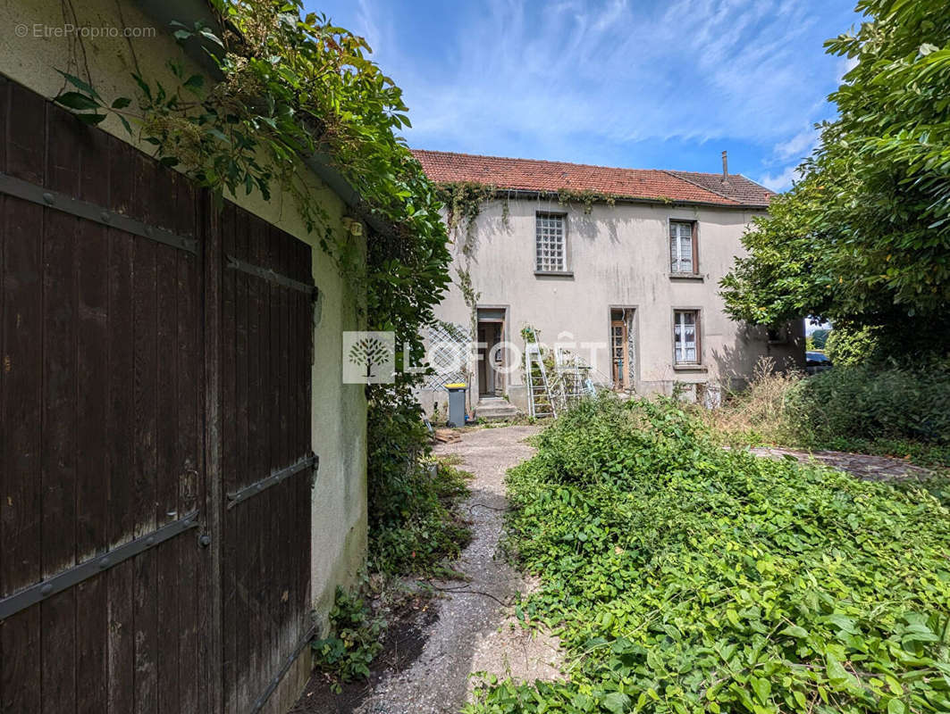 Maison à MILLY-LA-FORET