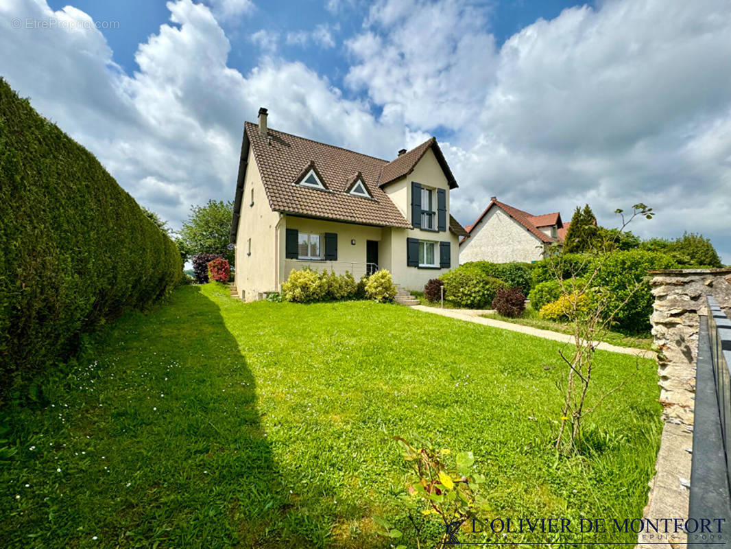 Maison à MONTFORT-L&#039;AMAURY