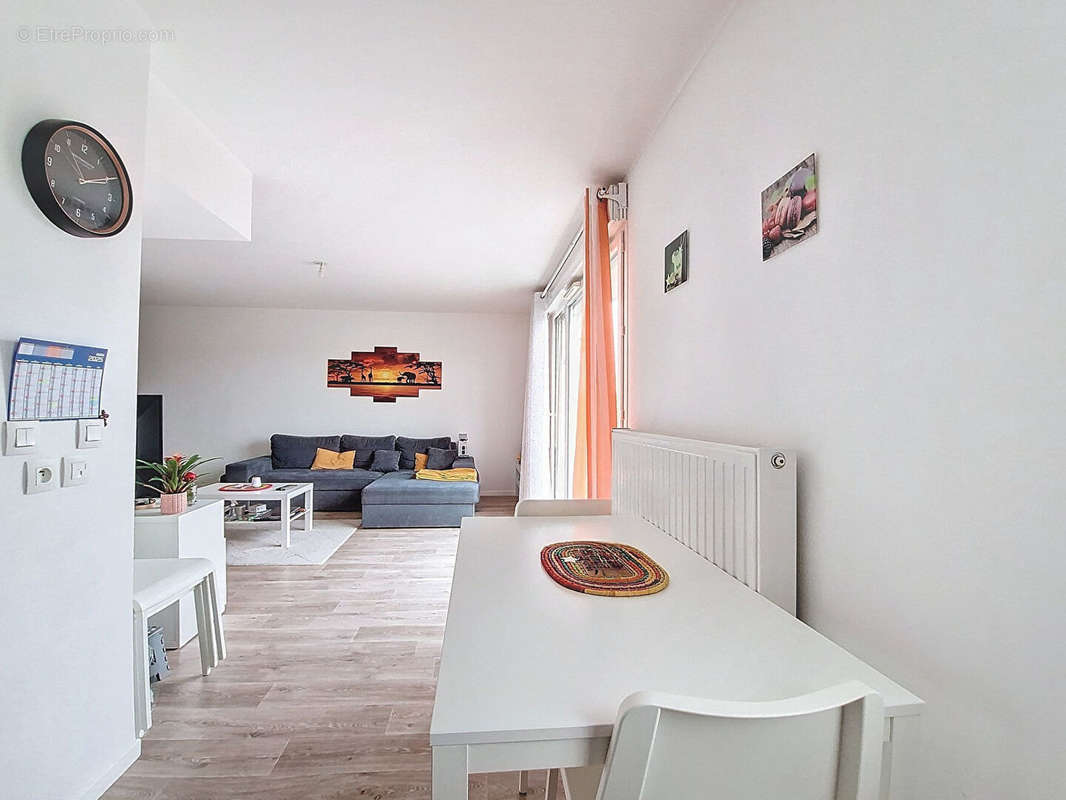 Appartement à VERNEUIL-SUR-SEINE