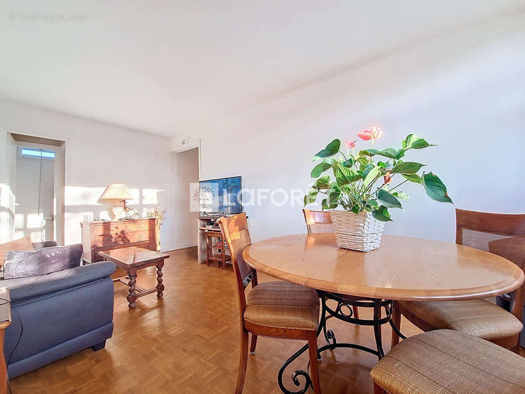 Appartement à VERNEUIL-SUR-SEINE