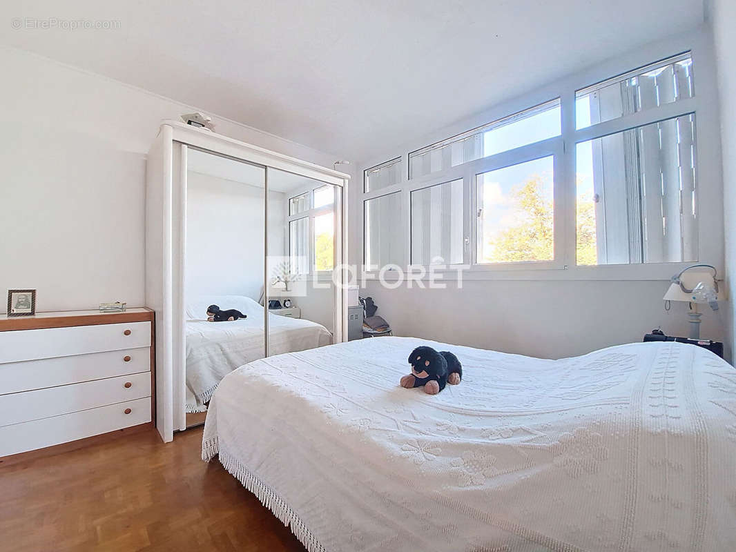 Appartement à VERNEUIL-SUR-SEINE