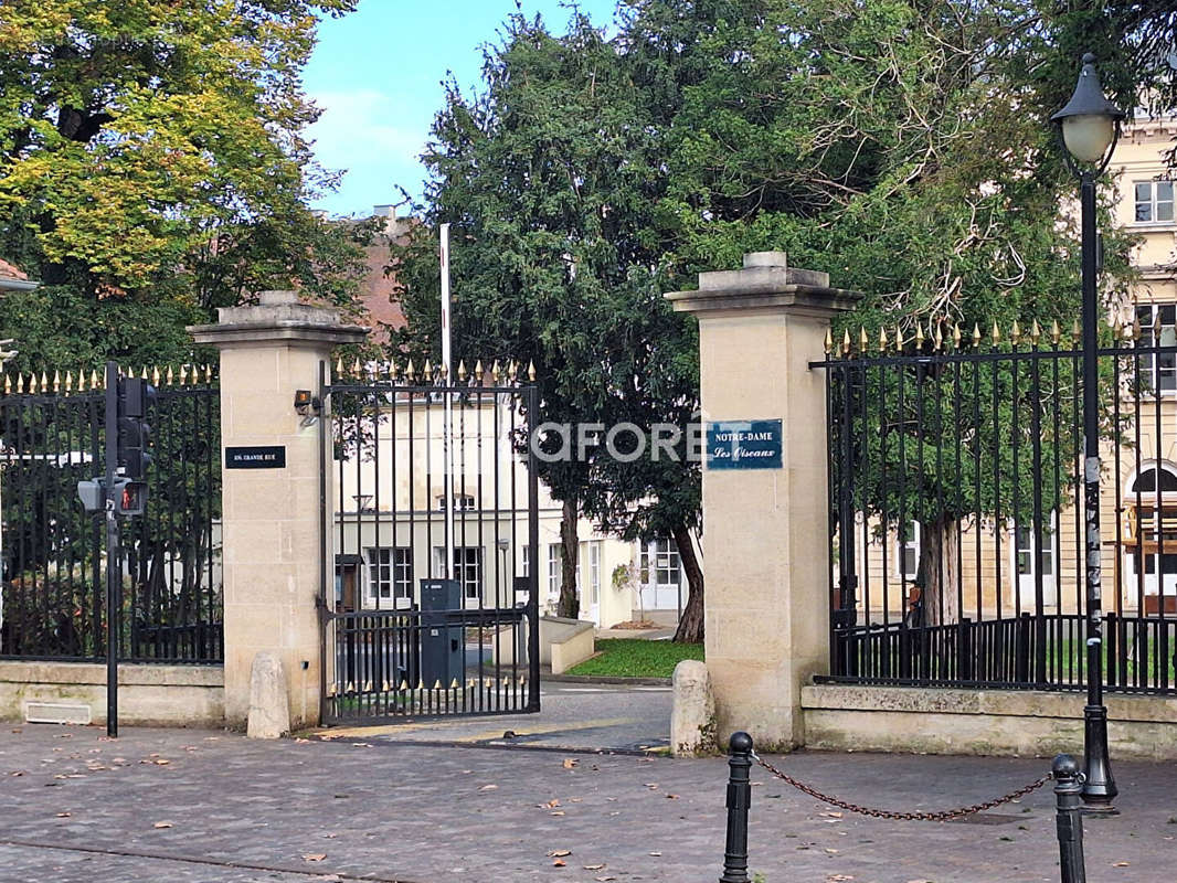 Appartement à VERNEUIL-SUR-SEINE