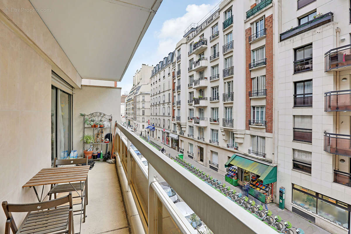 Appartement à PARIS-15E