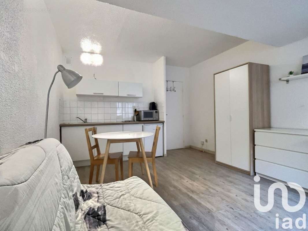 Photo 2 - Appartement à MARSEILLE-8E