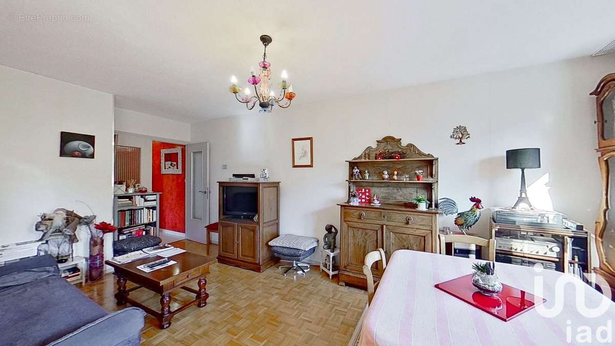 Photo 2 - Appartement à DECINES-CHARPIEU