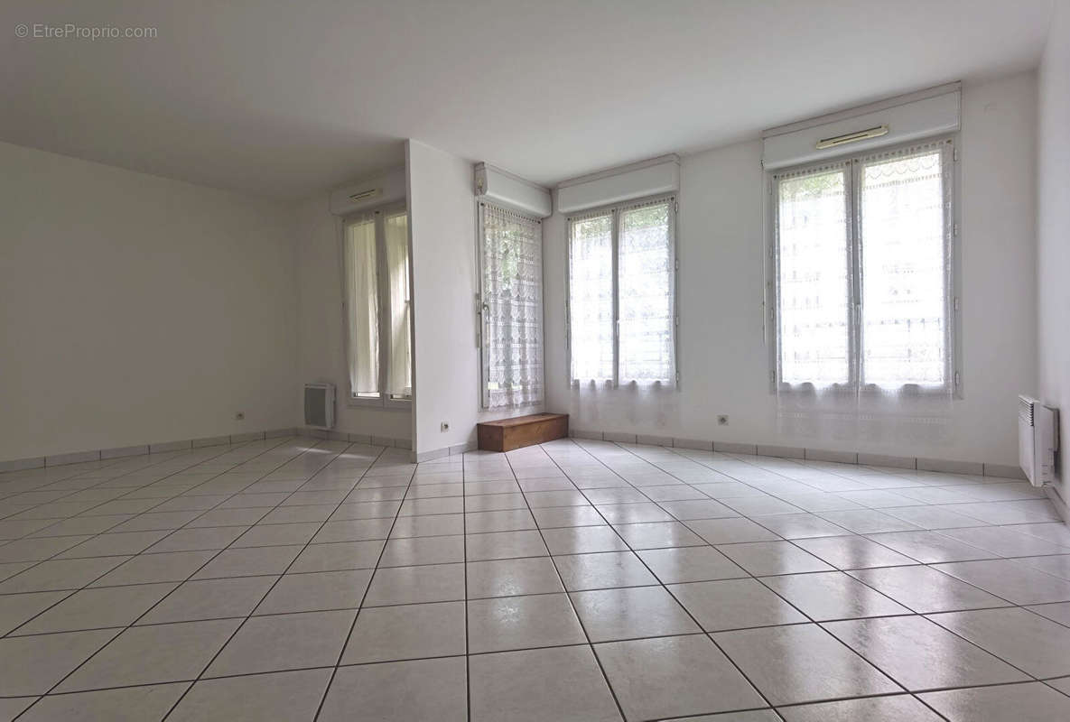 Appartement à ROSNY-SOUS-BOIS