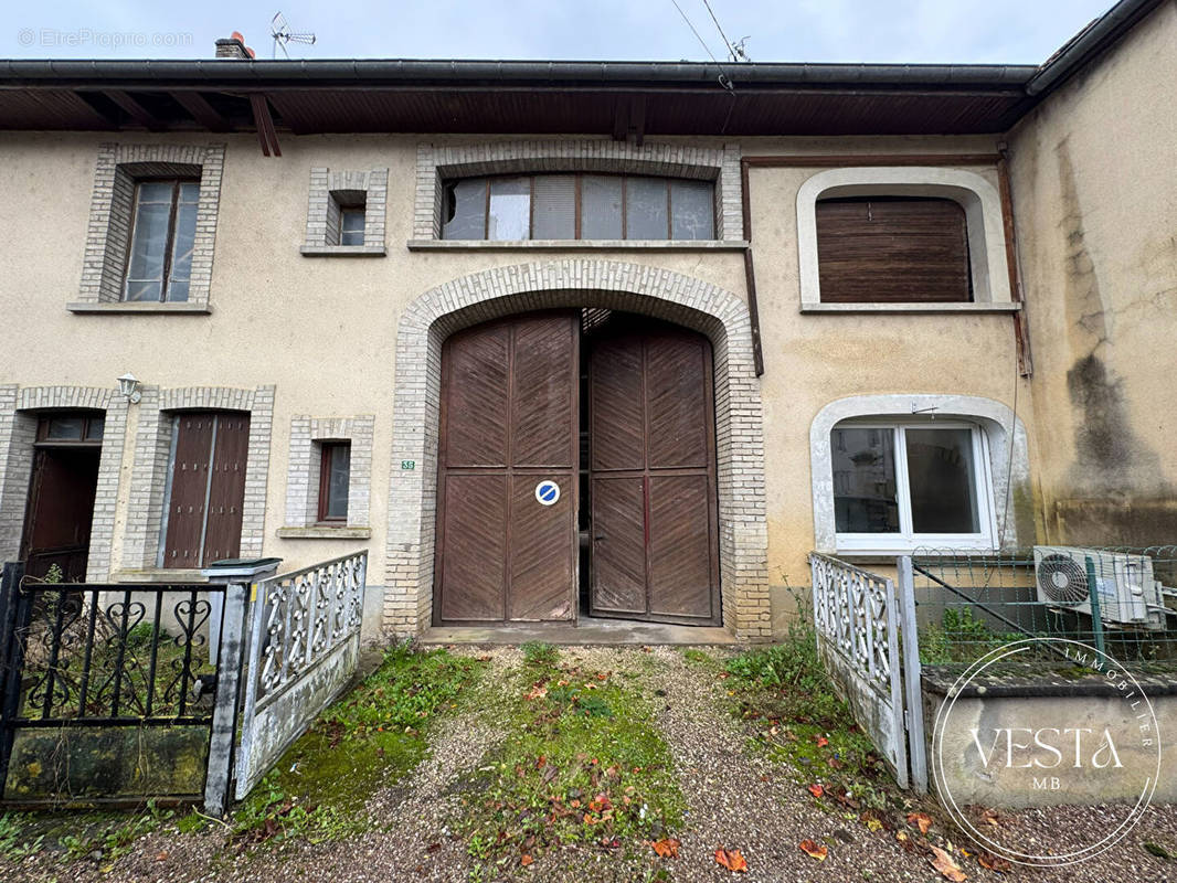 Appartement à FRESNE-SAINT-MAMES