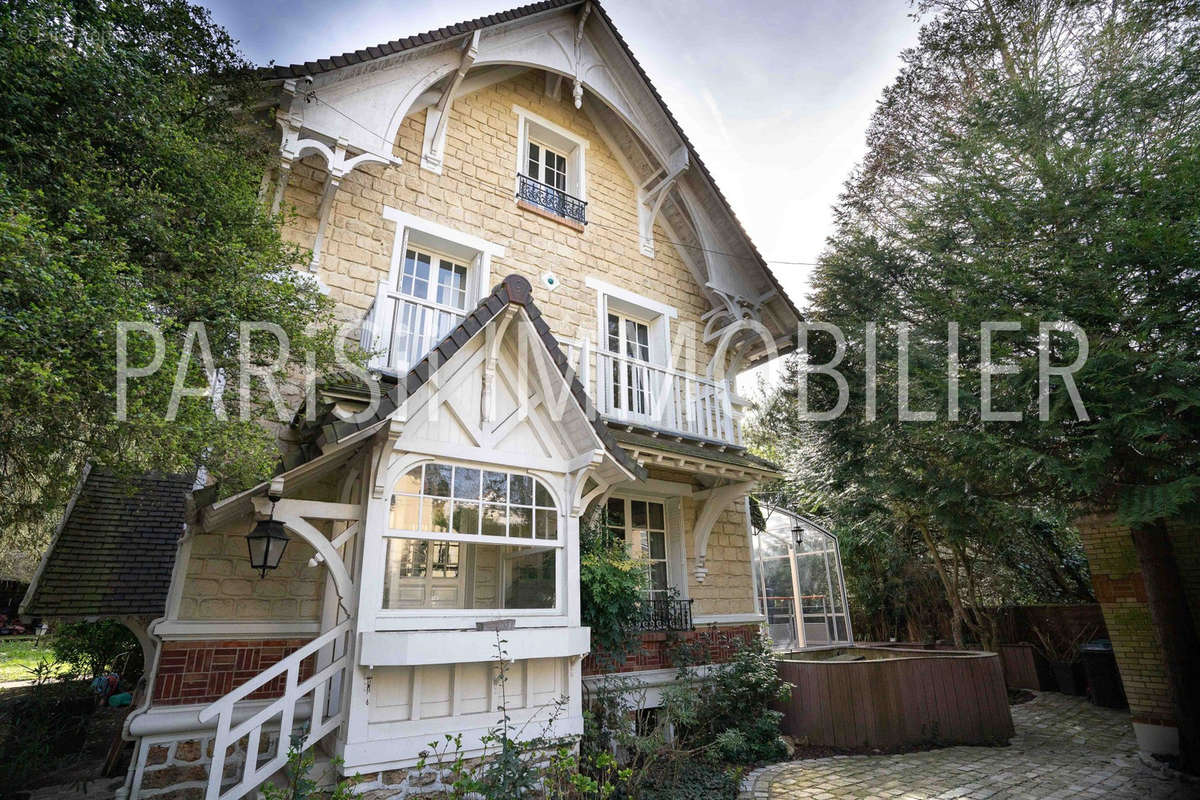 Maison à LA FRETTE-SUR-SEINE