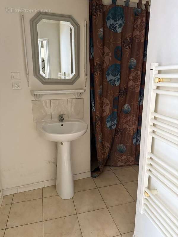 Appartement à TOURVES