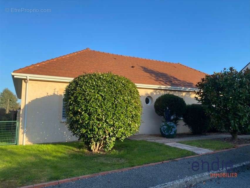 Maison à ETANG-SUR-ARROUX