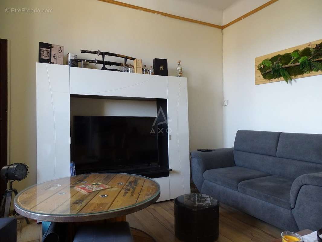 Appartement à MARSEILLE-4E