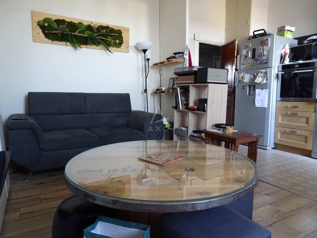 Appartement à MARSEILLE-4E