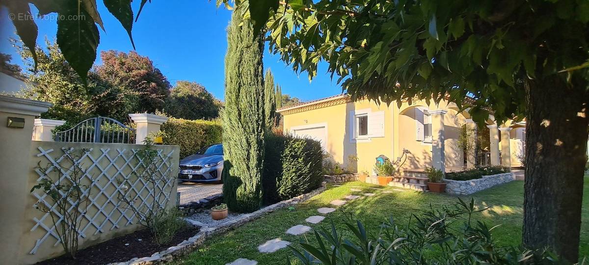 Maison à UZES