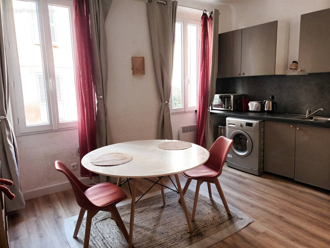 Appartement à BORMES-LES-MIMOSAS