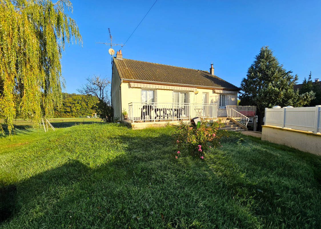 Maison à SAINT-AMAND-LONGPRE