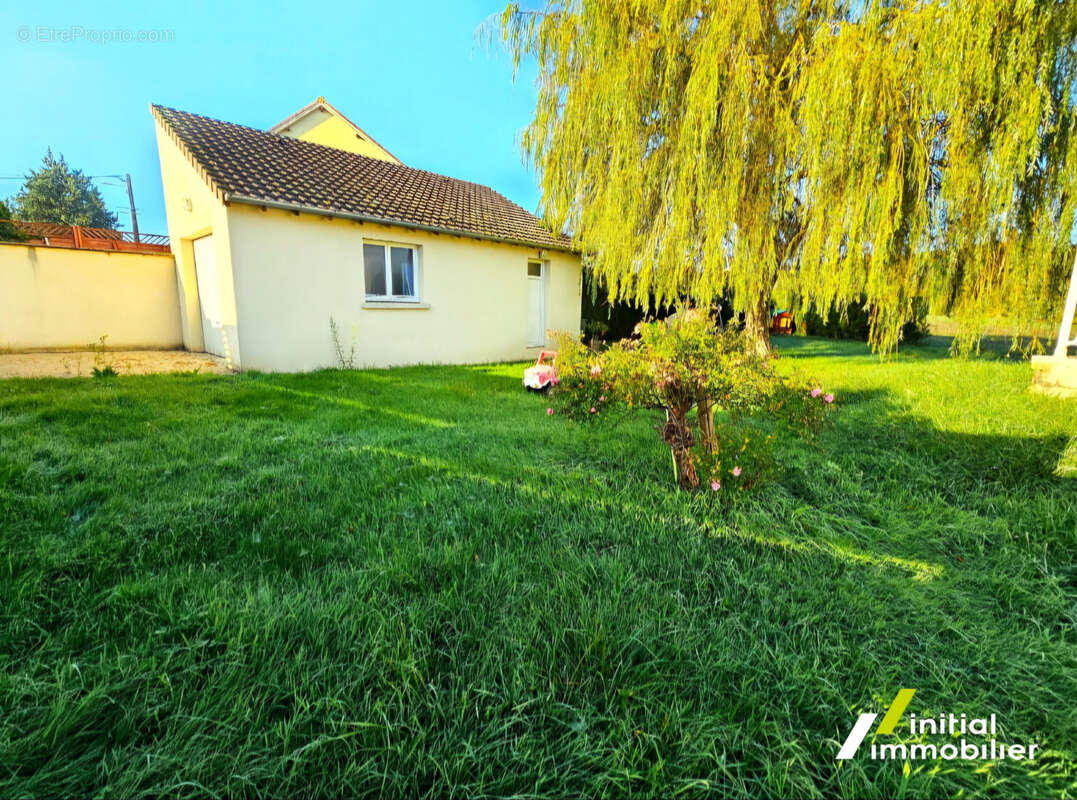 Maison à SAINT-AMAND-LONGPRE