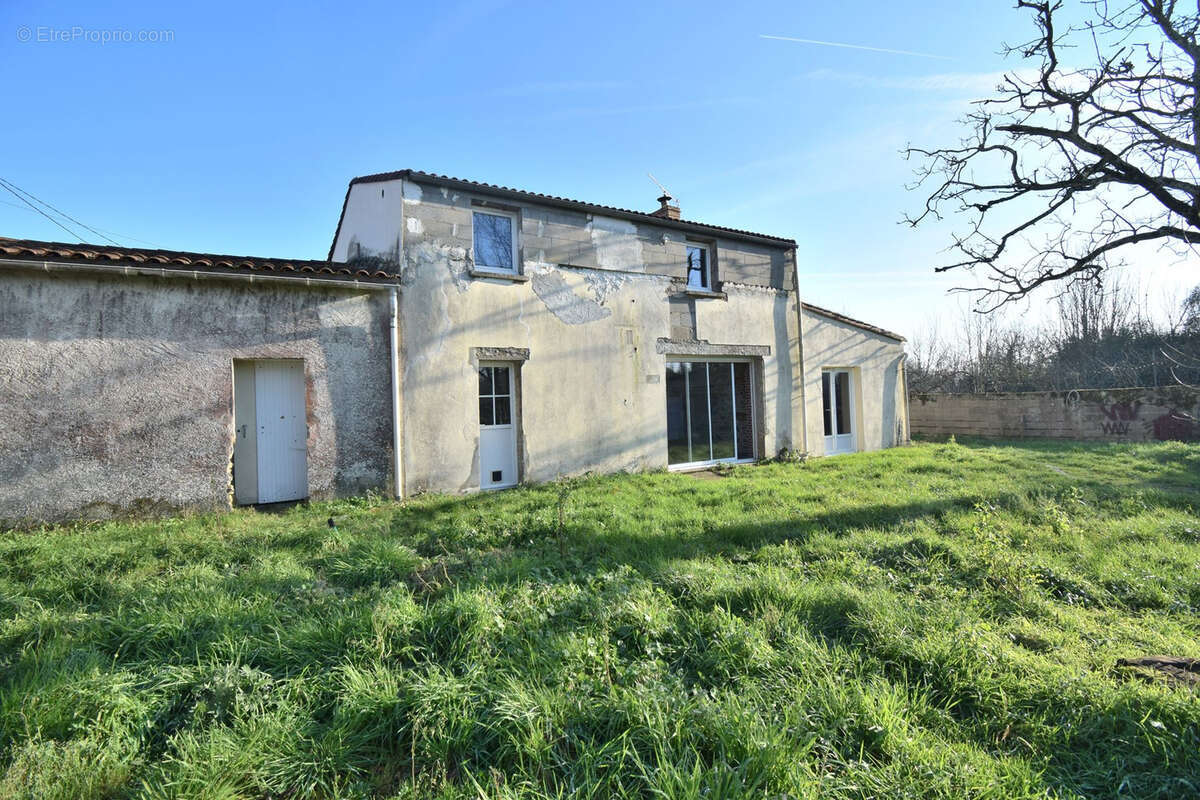 Maison à VIEILLEVIGNE