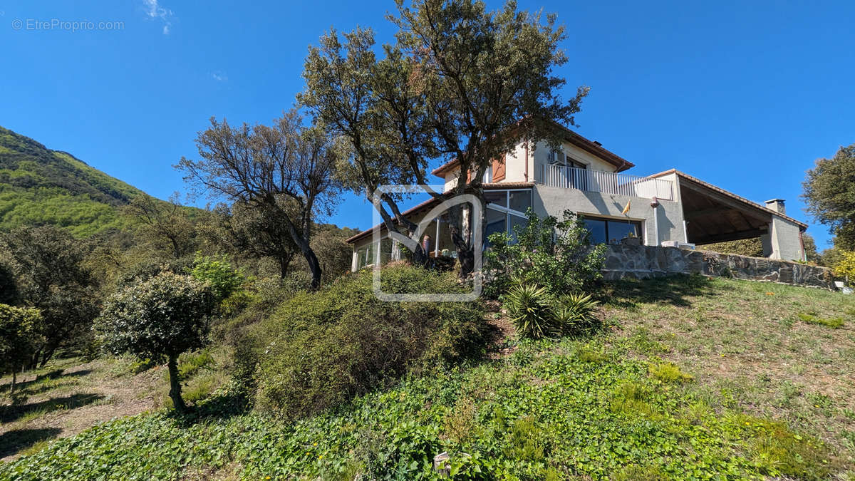 Maison à LAROQUE-DES-ALBERES