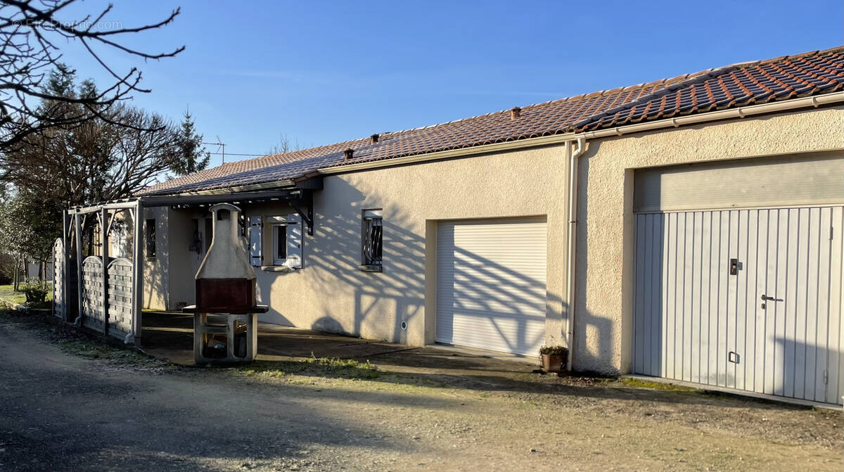 Maison à SAINT-SYMPHORIEN