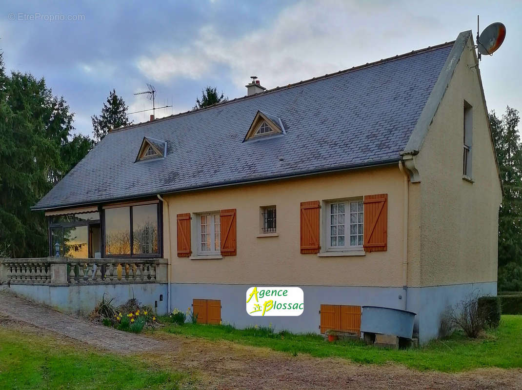 Maison à CHATELLERAULT