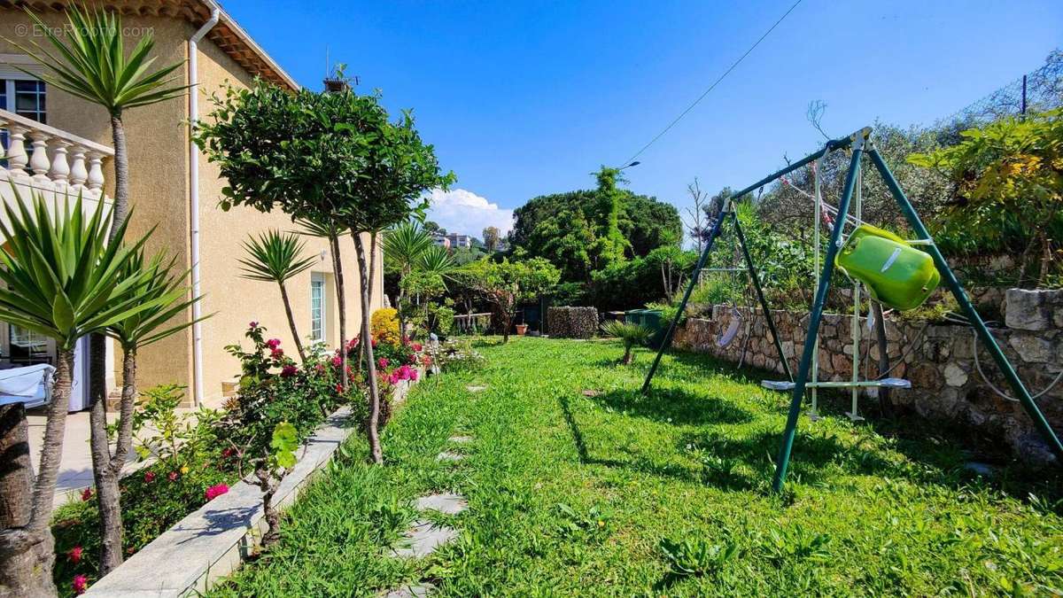 Maison à VILLENEUVE-LOUBET