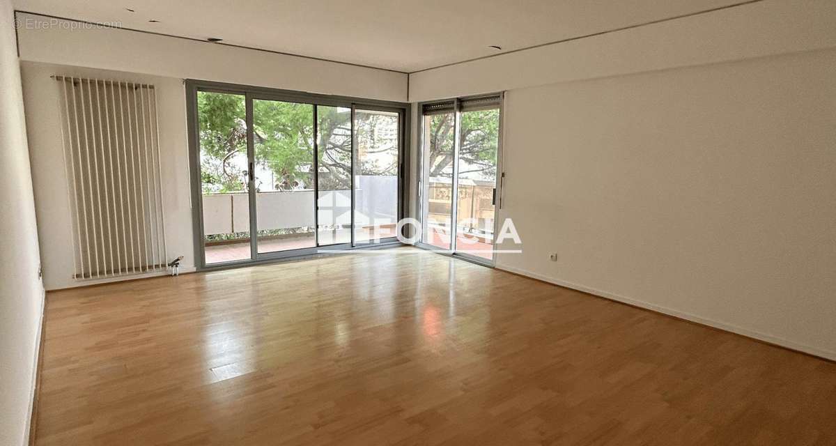 Appartement à MARSEILLE-8E