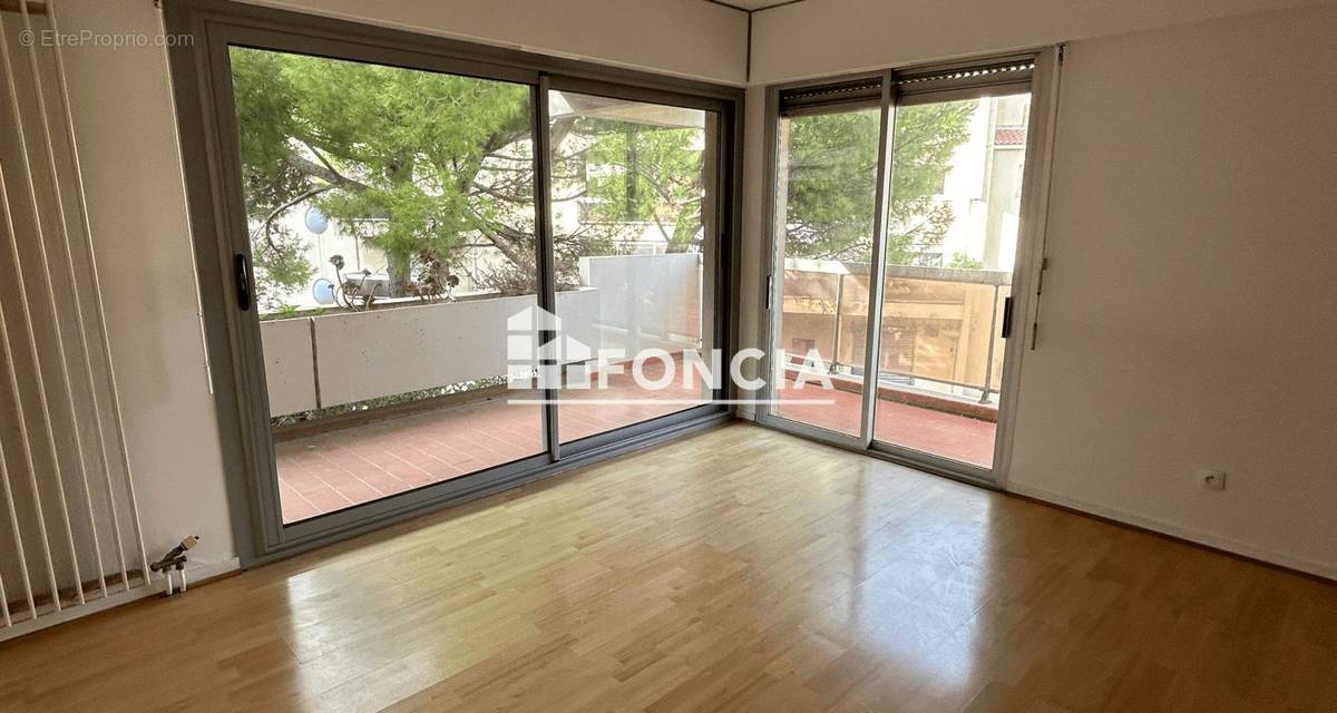 Appartement à MARSEILLE-8E