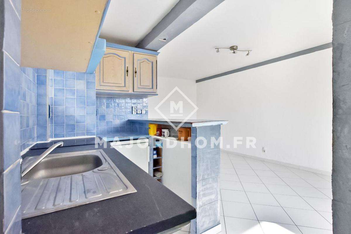 Appartement à MARSEILLE-4E