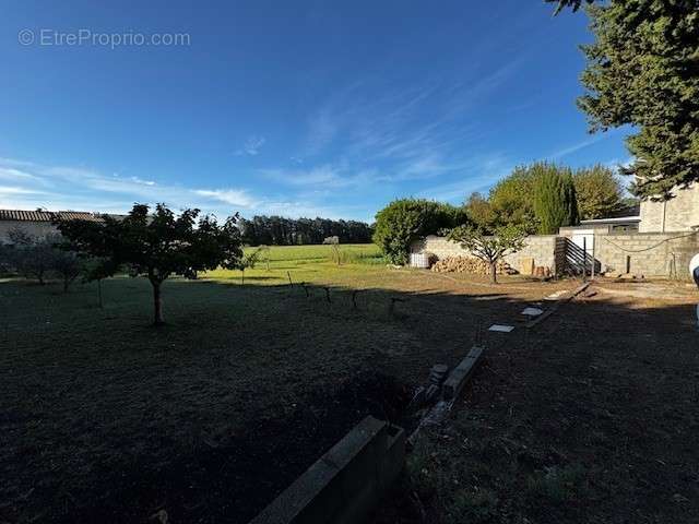 Terrain à SALON-DE-PROVENCE