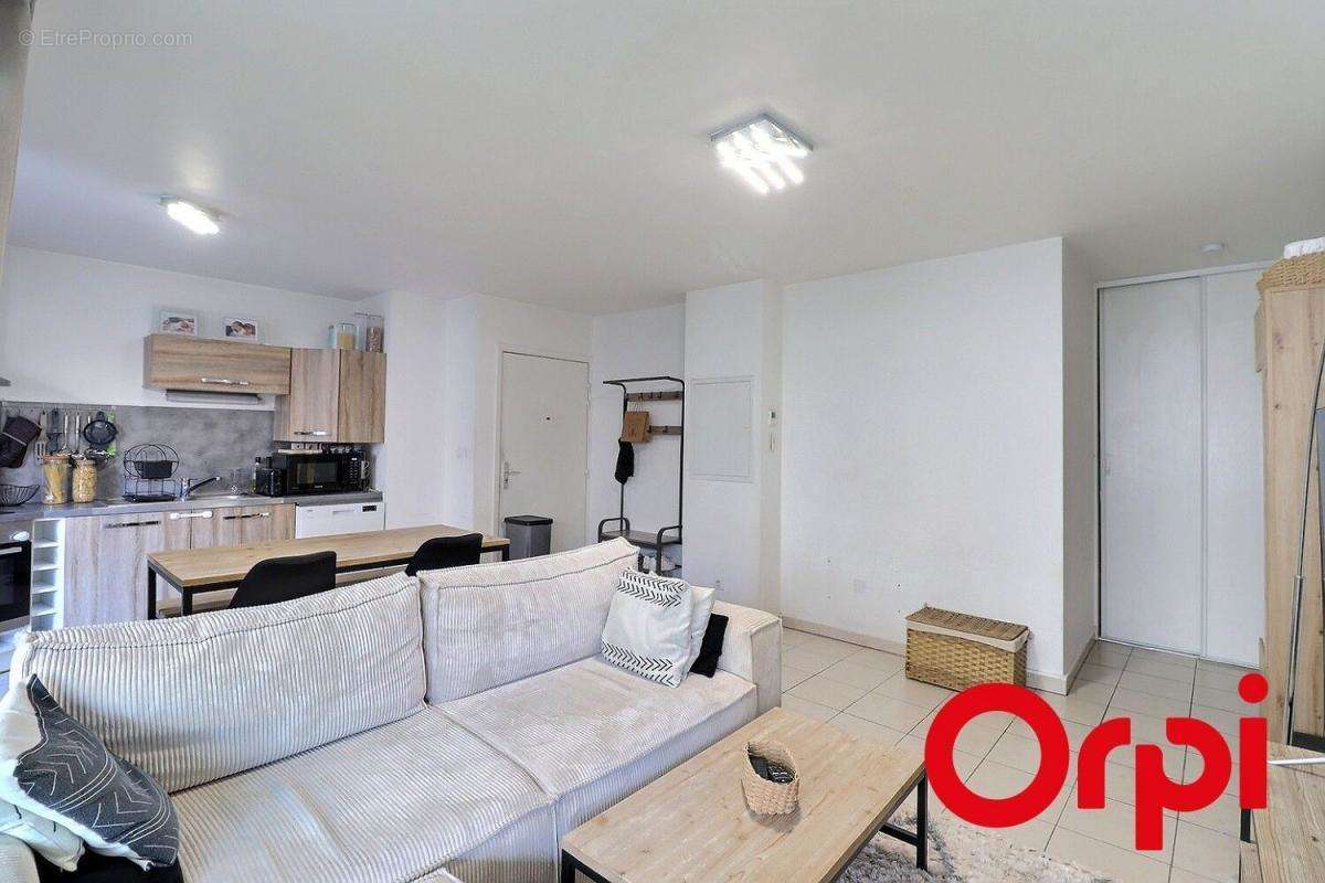 Appartement à MARSEILLE-7E