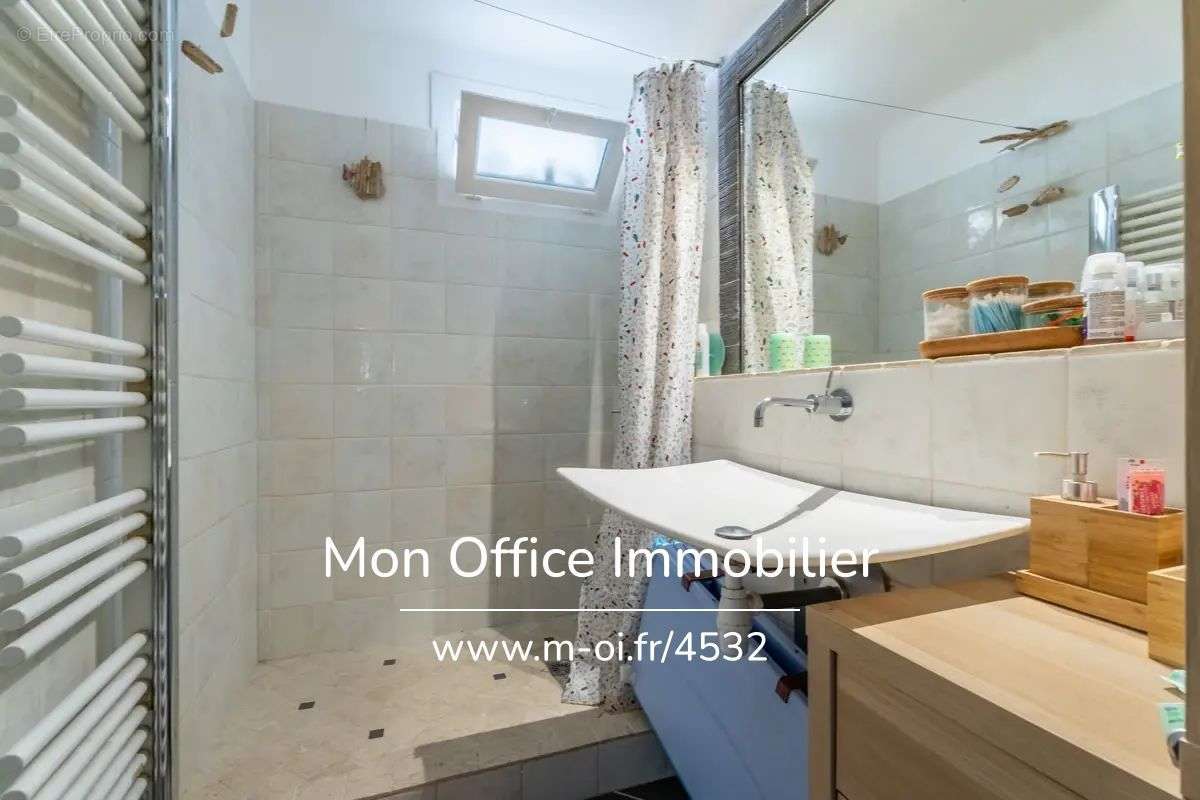 Appartement à MARSEILLE-7E