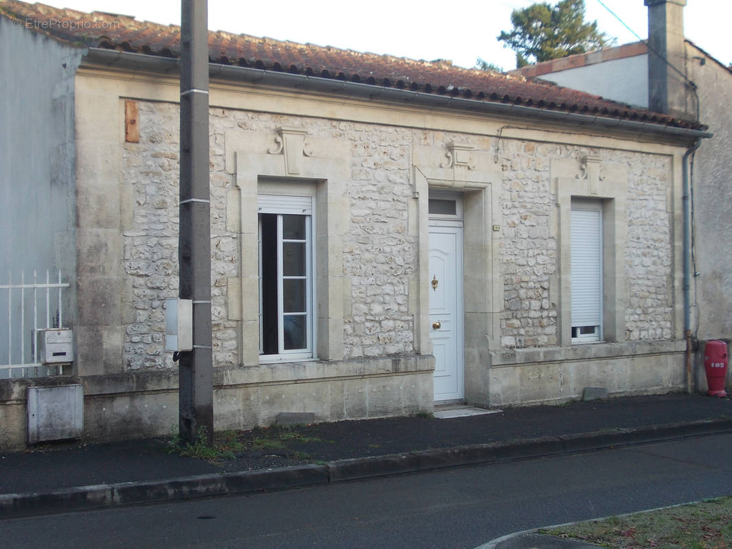 Maison à COGNAC