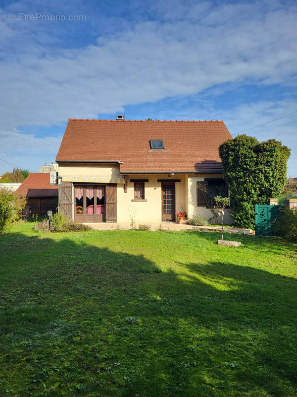 Maison à SAINT-ANDRE-LES-VERGERS