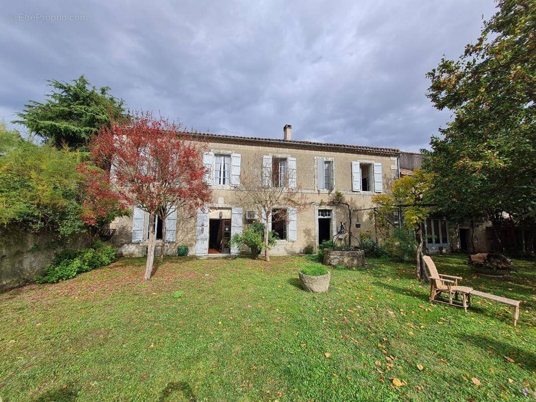 Maison à VALENCE-SUR-BAISE