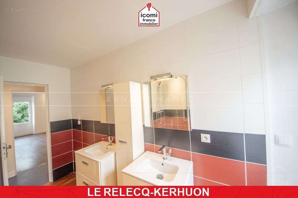 Appartement à LE RELECQ-KERHUON