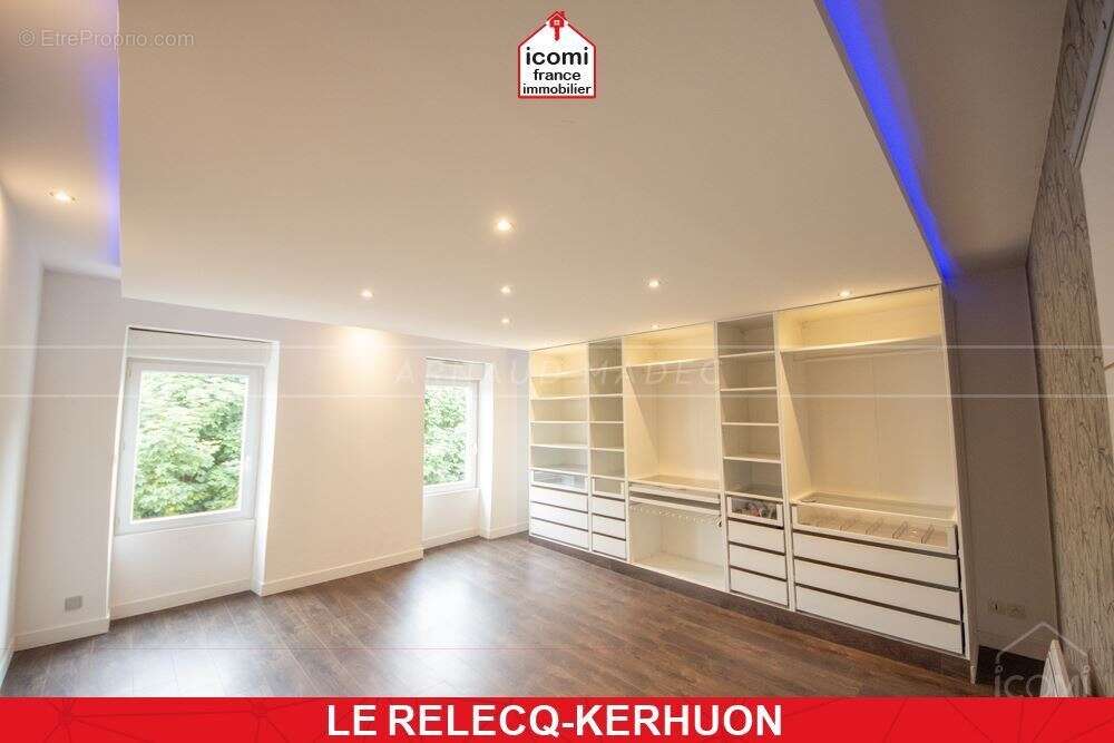 Appartement à LE RELECQ-KERHUON