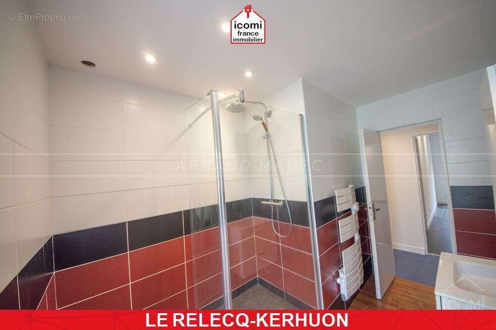 Appartement à LE RELECQ-KERHUON