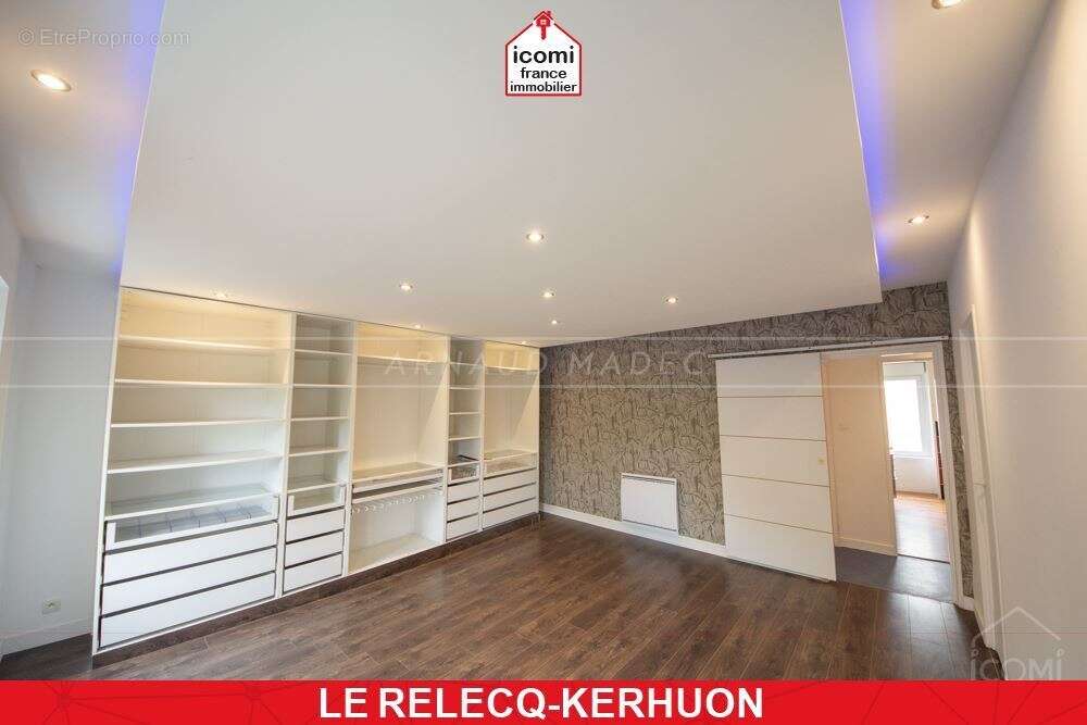 Appartement à LE RELECQ-KERHUON