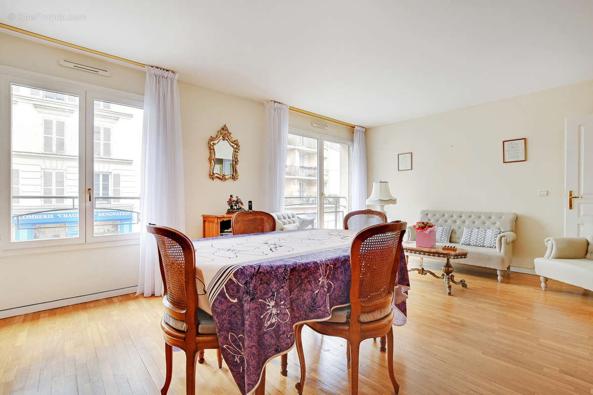 Appartement à PARIS-12E