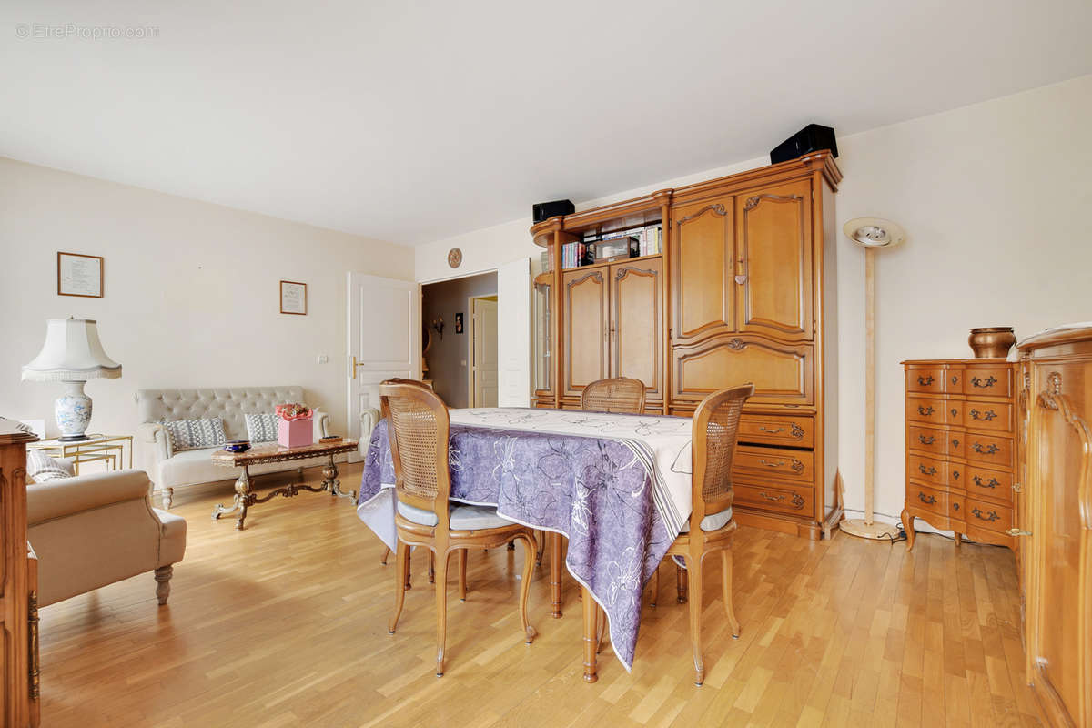 Appartement à PARIS-12E